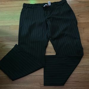 Old Navy maternity pants